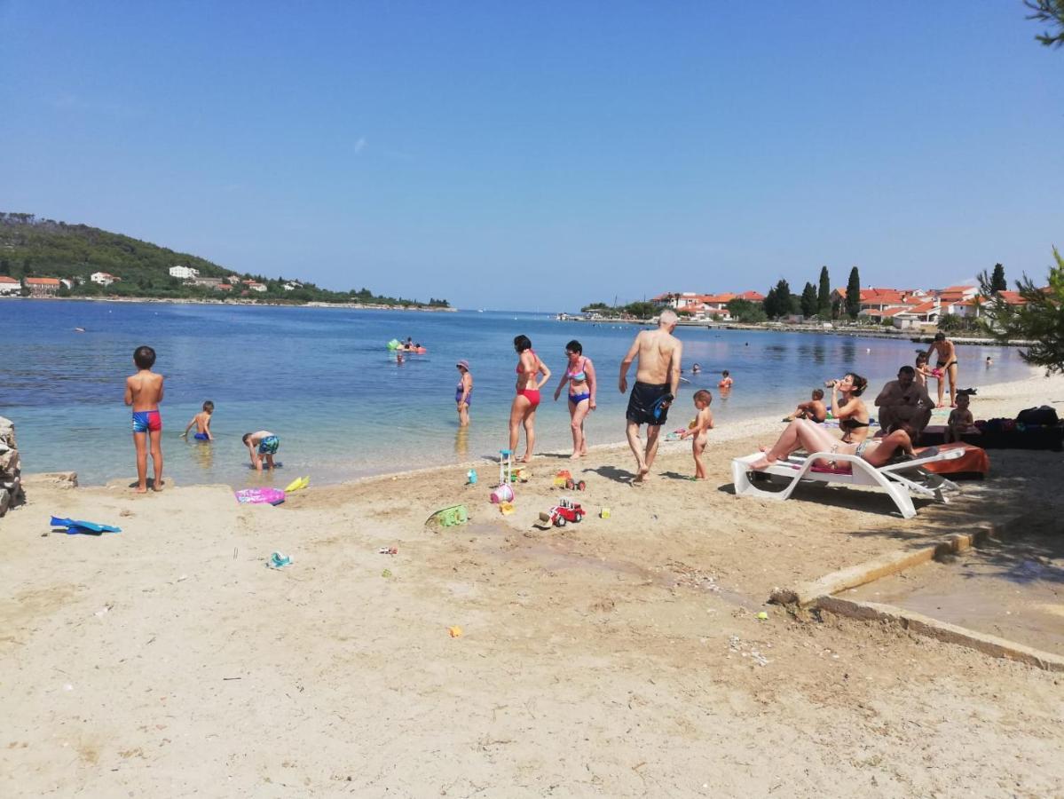 Apartman Andela Preko Εξωτερικό φωτογραφία